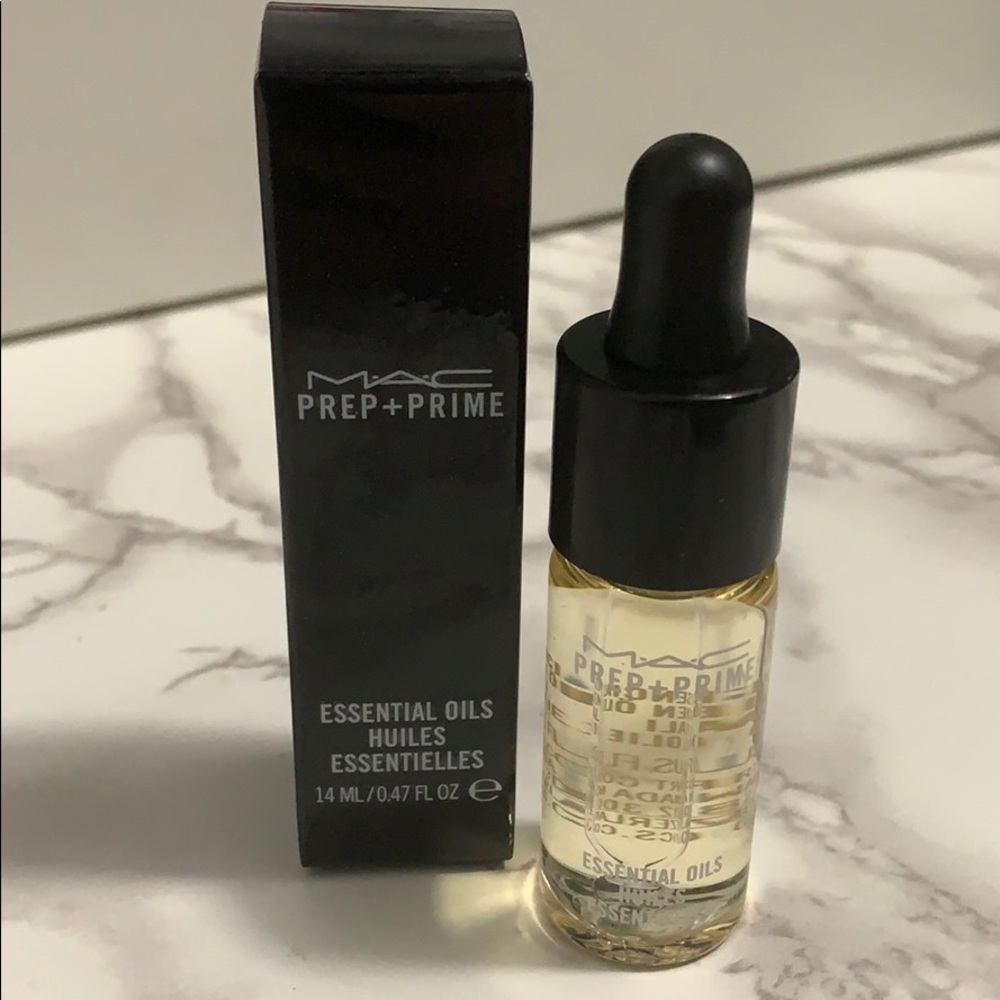 MAC Yuzu Essential Oil